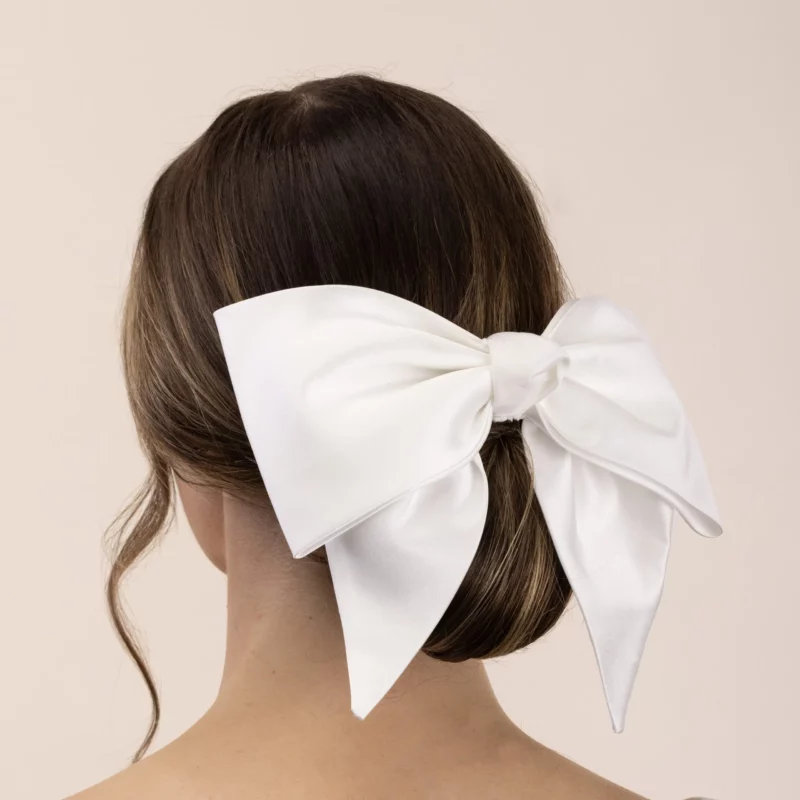 abrazi-hair-bow-bride_huf24b573bc94b37d5cffa991257ceee0a_2244466_2000x2000_fit_q75_h2_box